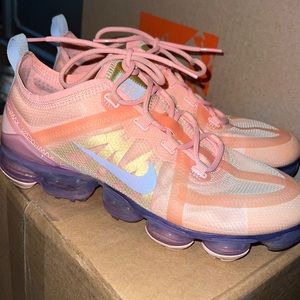Pink Nike Vapormax